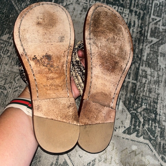 BERNARDO women’s Miami Leather Thong Sandals size 7.5 - Picture 5 of 7